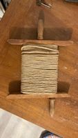 Alte Wäscheleine mit Holzhaspel 48x30cm