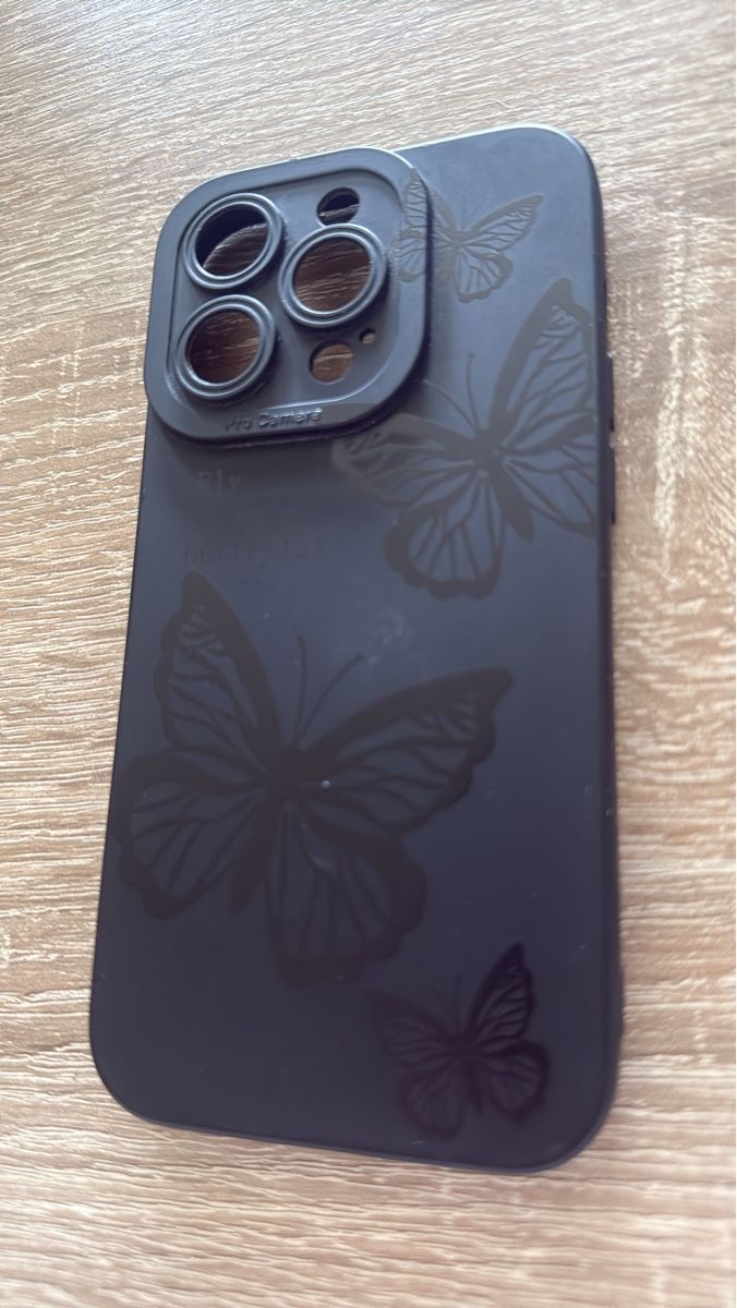 Cover & Protezioni schermo: Coque iPhone papillons iPhone 14 Pro – Usato da Sugiez venduto da Jess671