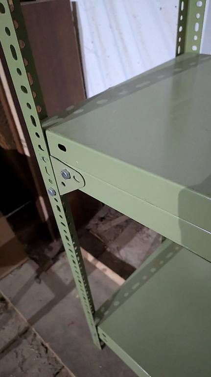 Scaffali: Stabiles Metallgestell – Usato da Jegenstorf venduto da Chris3008 3