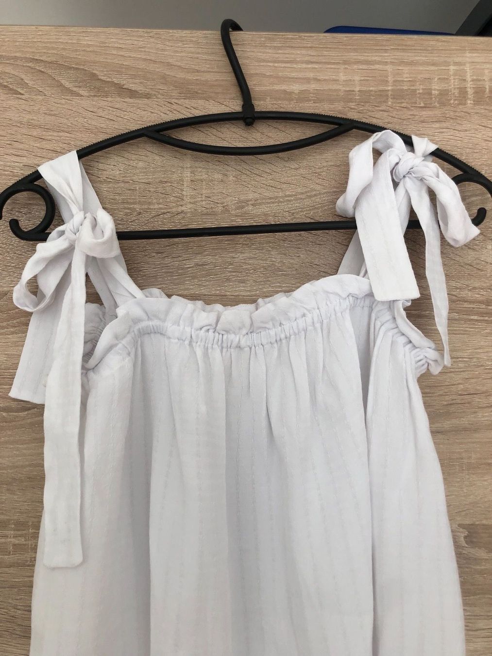 H&M Tops: Top à bretelles – D'occasion à Lausanne par naranjo