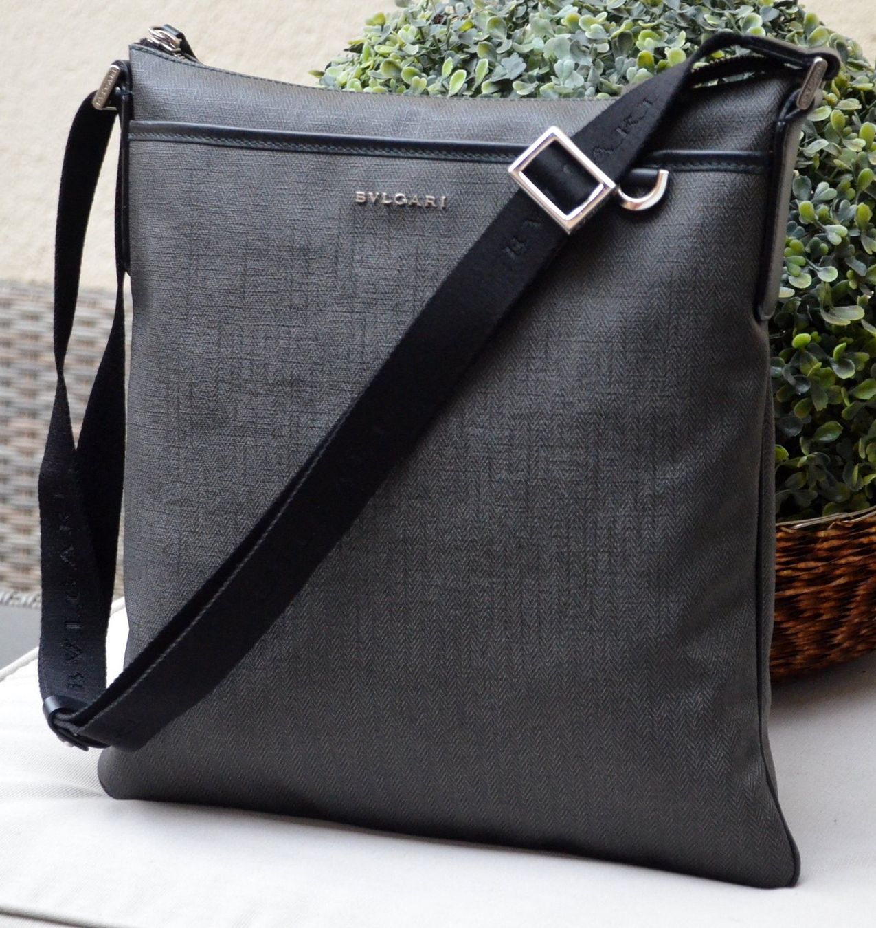 Bulgari Taschen: Bvlgari Tasche / sac Messenger – Gebraucht aus Collonges von arashee 1