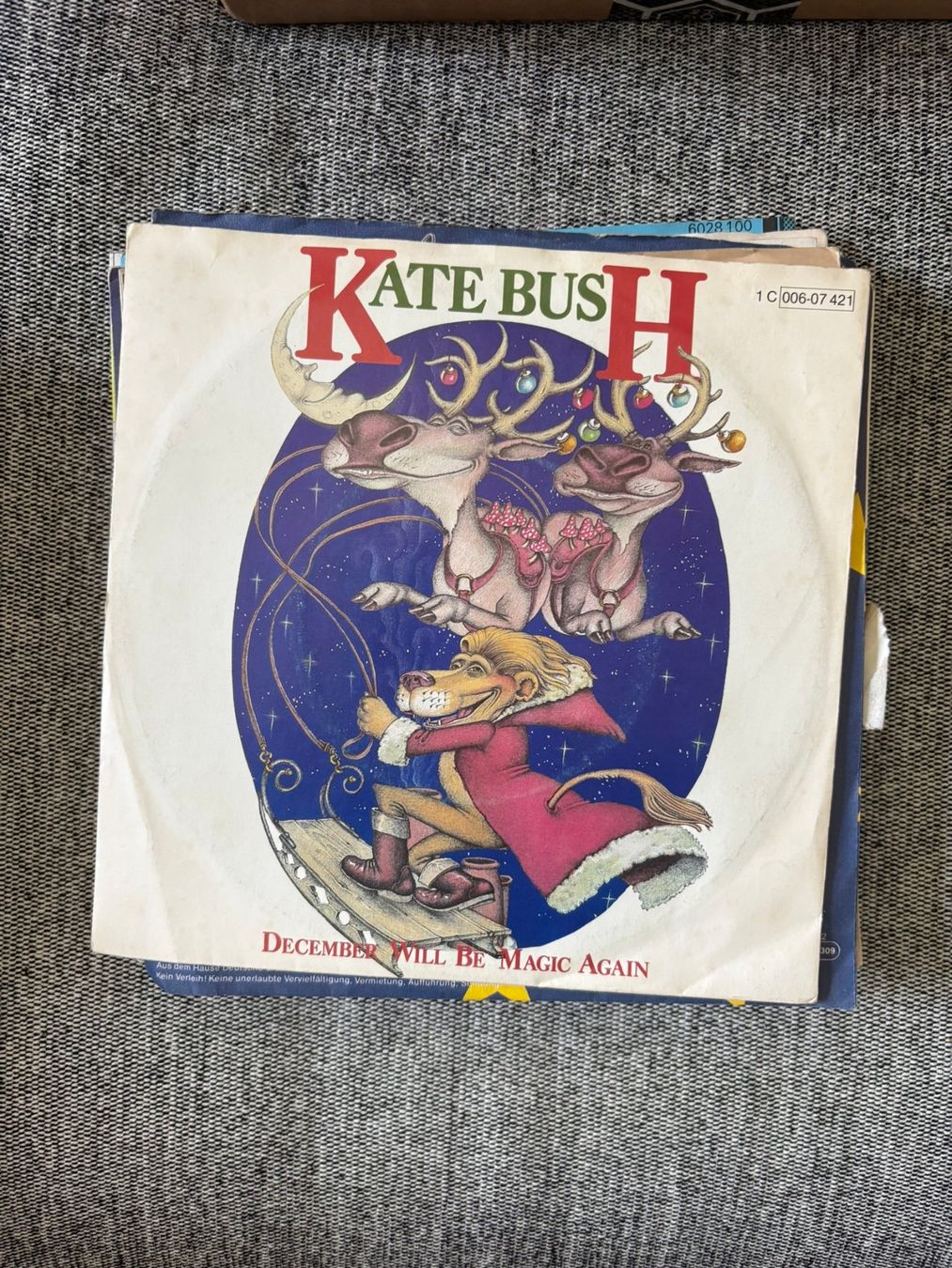 Dischi in vinile: Kate Bush - December Will be Magic Again – Usato da Zofingen venduto da Bigron