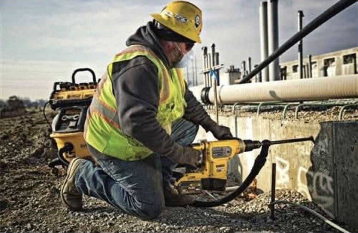 Dewalt Tutti gli attrezzi: DEWALT DCH481X2 XR FLEXVOLT 54V  Perforateur SDS-Max – Nuovo e nell'imballaggio originale da Lausanne venduto da OFFICINA.shop 3