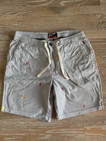 Superdry Shorts Herren Grösse M gestreift mit Stickerei