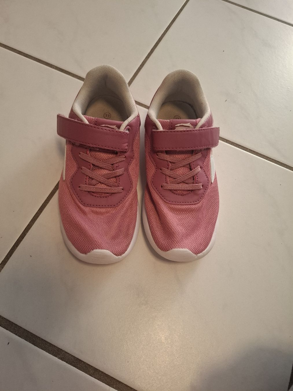 Schuhe für Mädchen: Hallenschuhe  – Gebraucht aus Luzern von s.teffi