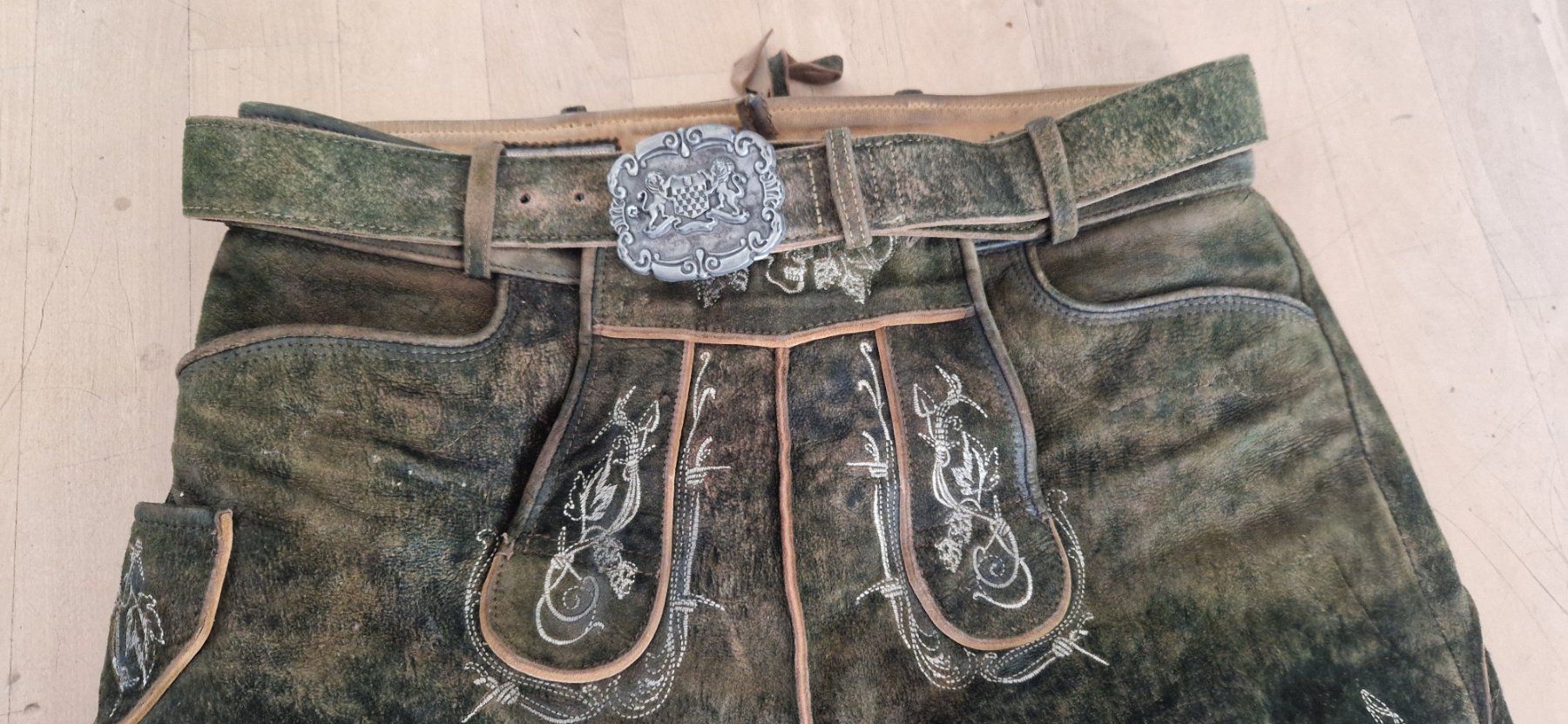 Pantalons: Lederhose – D'occasion à Stans par Stockema 3
