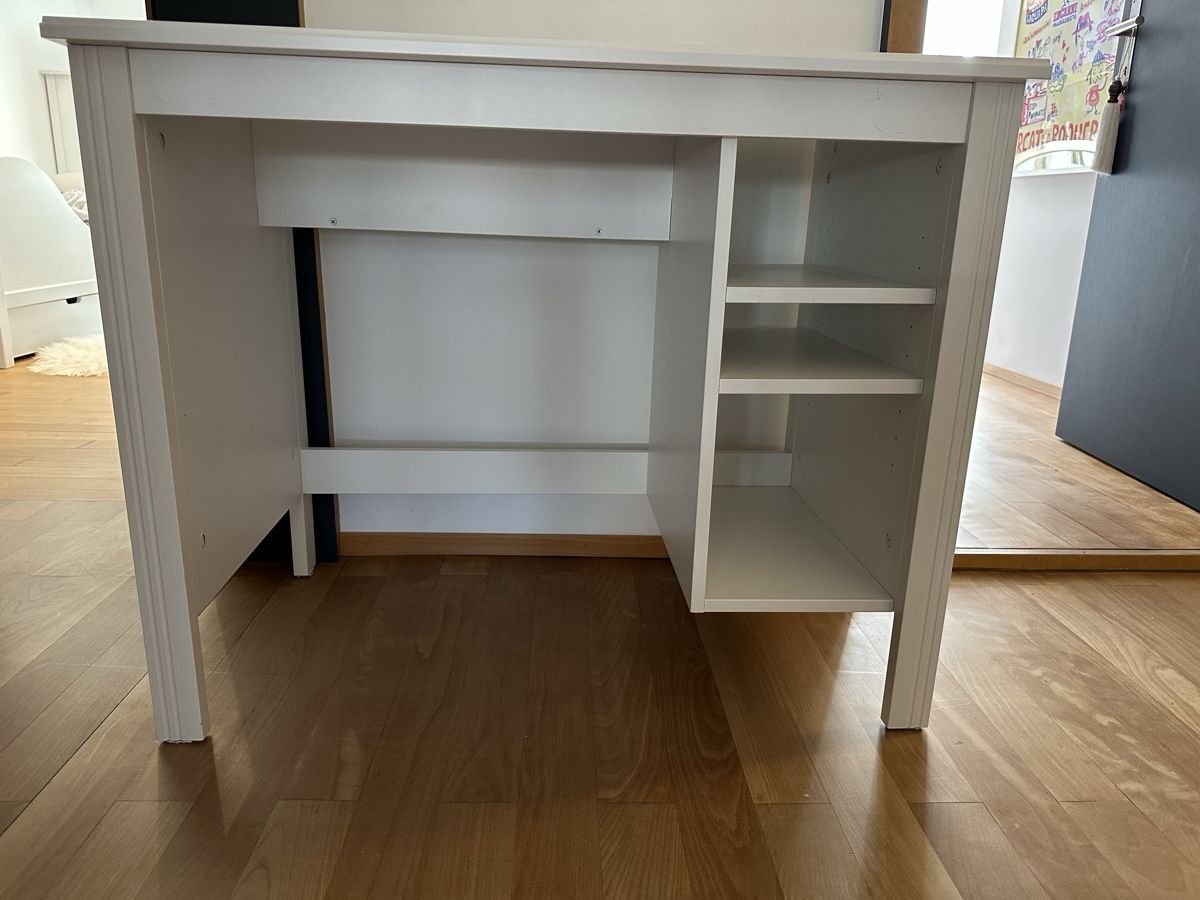 Ikea Scrivanie: Kinder-Schreibtisch – Usato da Zürich venduto da xmi_2ckv