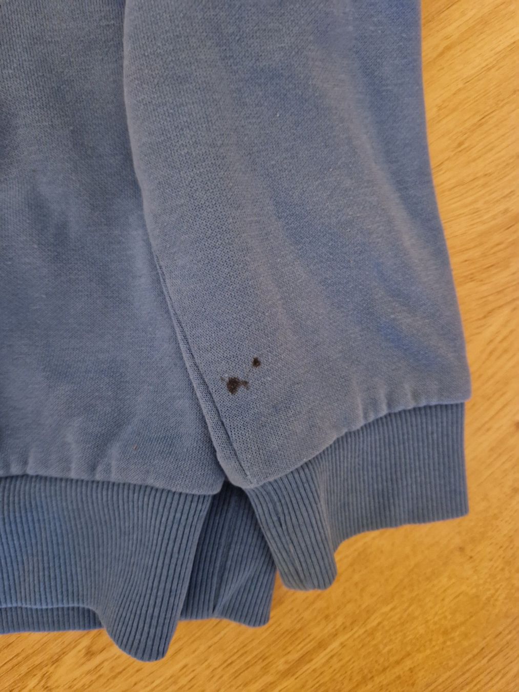 Maglioni & Felpe: 3x Kapuzenpulli / Pullover / Pullis 122 / 128 – Usato da Giswil venduto da monimaus08 2