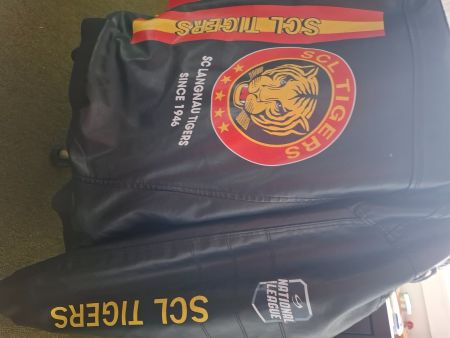 SCL Tigers Lederjacke National League Gr. L, Warm für Win...