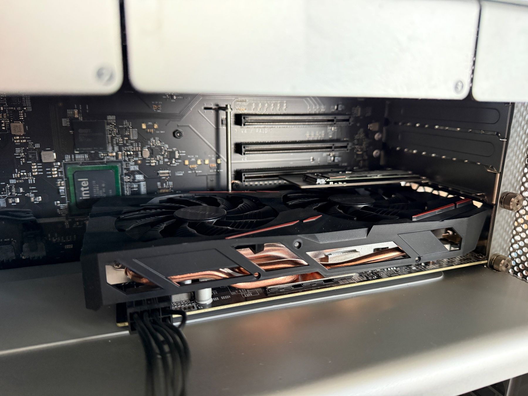 Apple PC: MacPro5,1 | macOS 15.7.7 Sequoia | 64GB | 1TB NVME SSD – Usato da Hindelbank venduto da Buli3 2