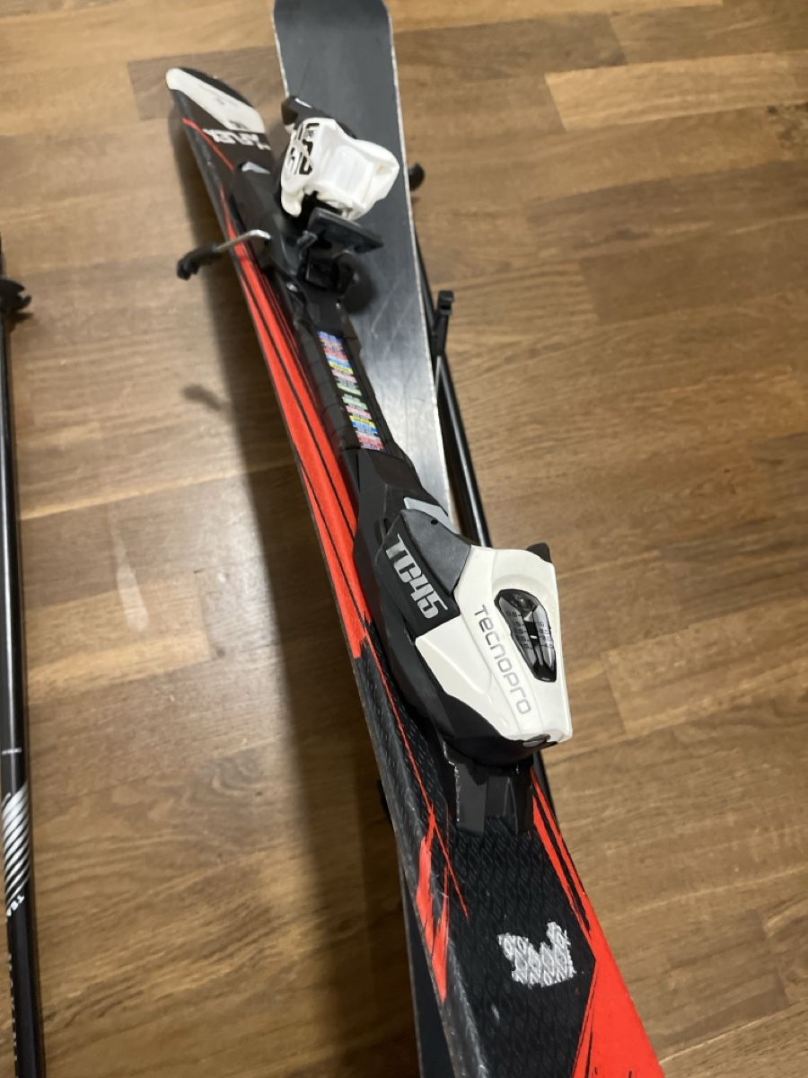 Sci: Kinder Ski 110cm mit Bindung Stöcke – Usato da Oberhasli venduto da pinkkiki111 2
