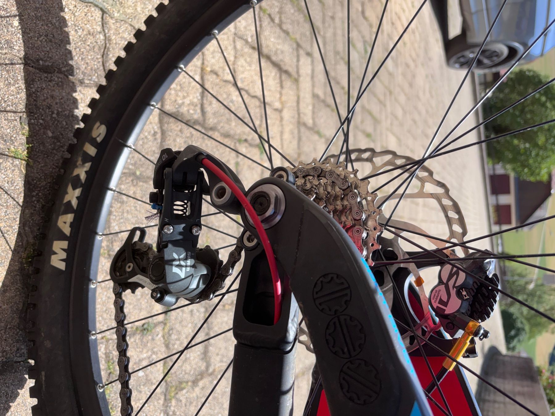 Biciclette: VTT descente Devinci L bon état – Usato da St-Sulpice NE venduto da dyl_2ctt 4