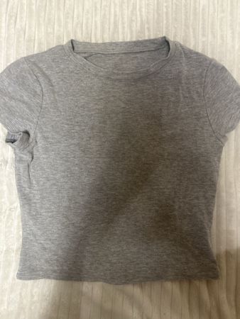Damen T-Shirt Grau Rundhalsausschnitt Grösse M 