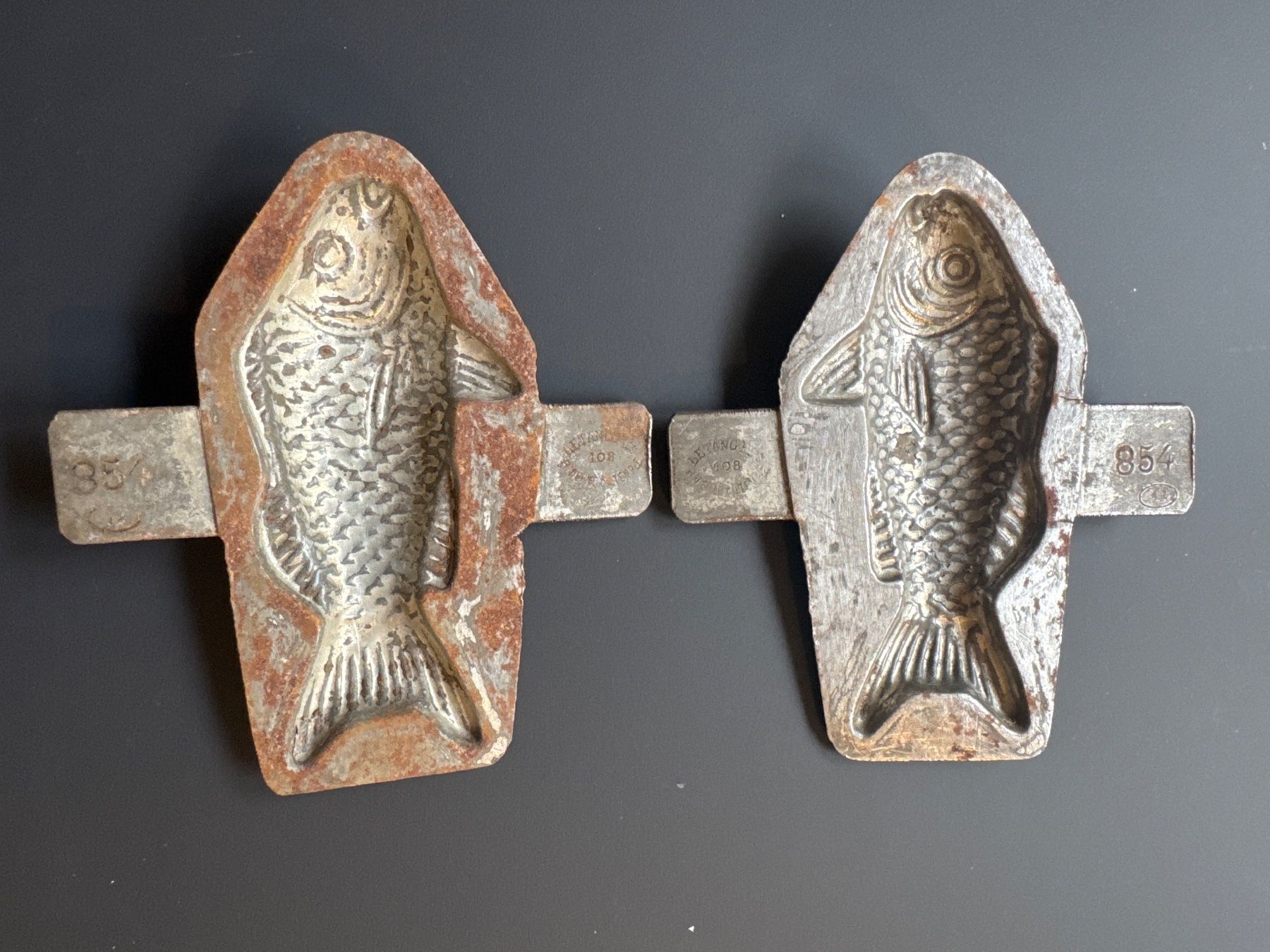 Teglie da forno: Moule chocolat schokoladenform poisson 8cm – Usato da Lajoux JU venduto da Briard0 1