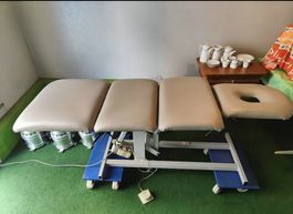 Elektrische Massageliege höhenverstellbar, Top Zustand.
