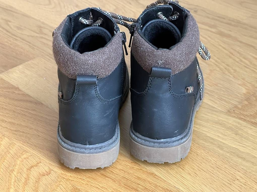 Scarpe per ragazzi: Boots / Winterschuhe Grösse 33 – Usato da Zürich venduto da wtpooh 3
