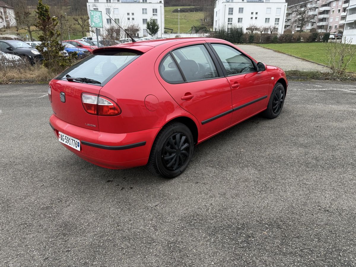 Seat Automobili: Seat Leon 1.6 – Usato da Bad Zurzach venduto da autodeal12 2