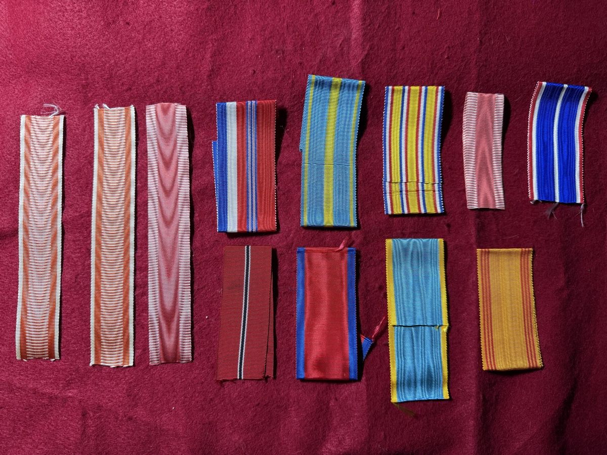 Uniformen: Uniform Garnituren – Gebraucht aus Wittnau von Helvetia1 3