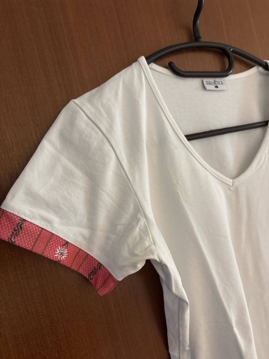 Edelvetica T-shirts: Edelvetica Tshirt rot L – D'occasion à Rünenberg par ZwergLi100 1