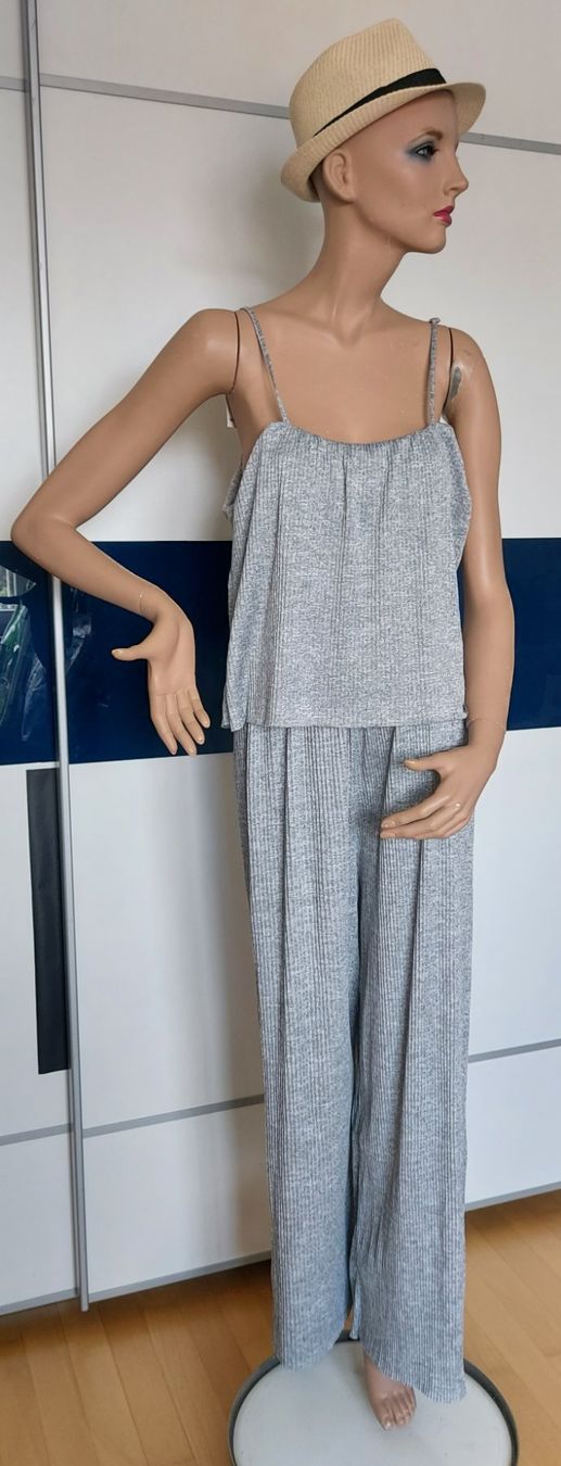 Tute: Neuer langer Jumpsuit Gr. L / XL – Nuovo e nell'imballaggio originale da Basel venduto da Allerlei-Basel 1