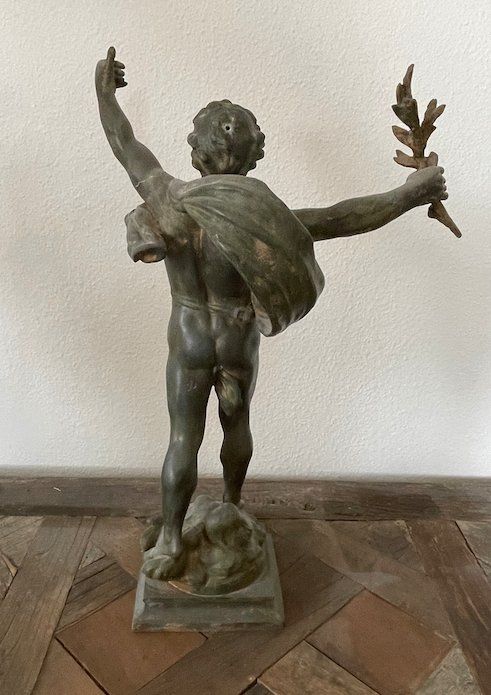 Skulpturen & Statuen: Le Triomphe Skulptur Bronze Stil klassisch Lorbeer, 45cm – Gebraucht aus Zürich von fashion_queen_zueri 1