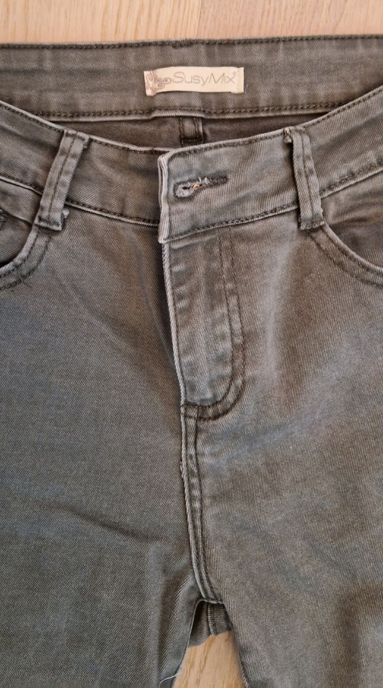 Jeans: Olivefarbige Jeans von SusyMix, Gr. 34 – Gebraucht aus Gasel von sale65 3