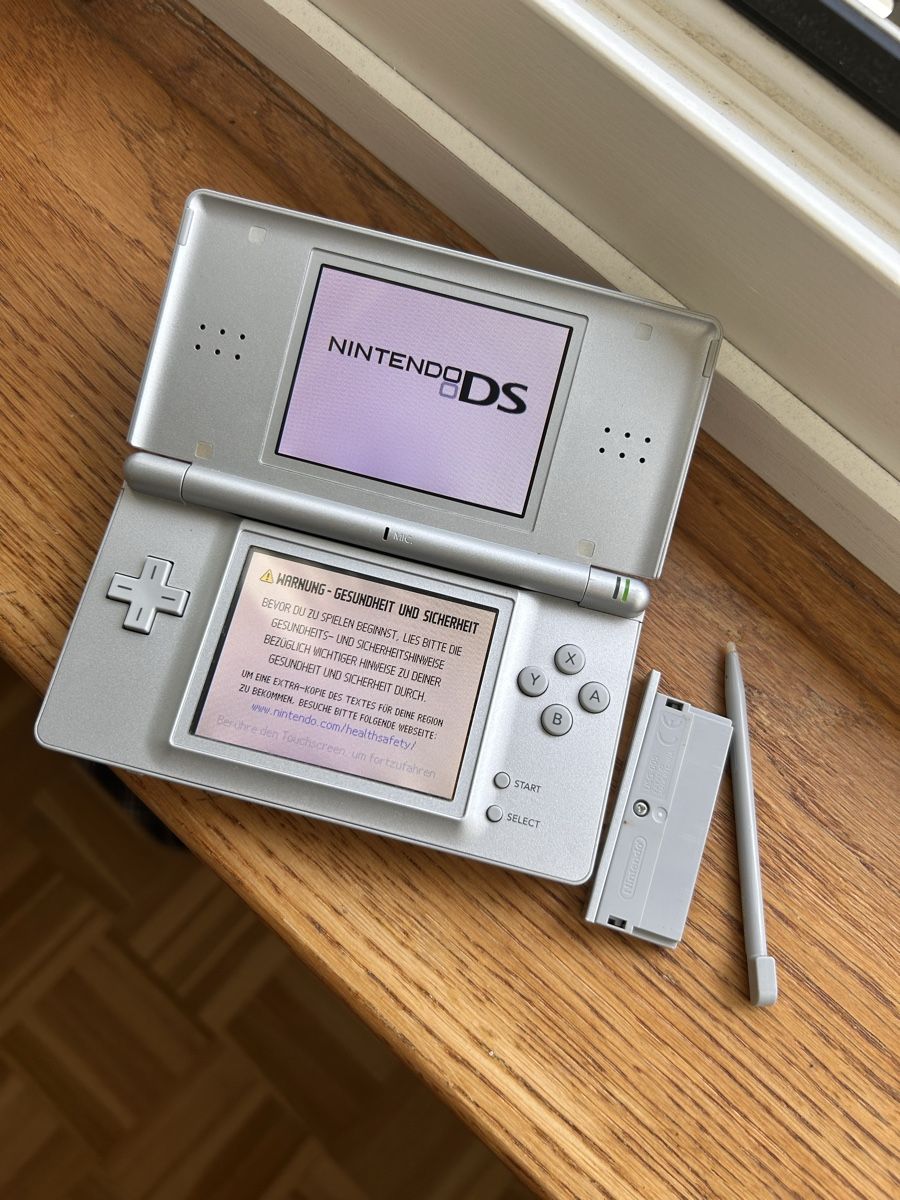 Nintendo Konsolen: Nintendo DS lite in grau mit Ladekabel – Neu (gemäss Beschreibung) aus Muttenz von dua_8x5b