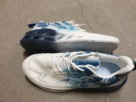 Keine nike Turnschuhe grösse 46 (klein ausgemessen) eher 45
