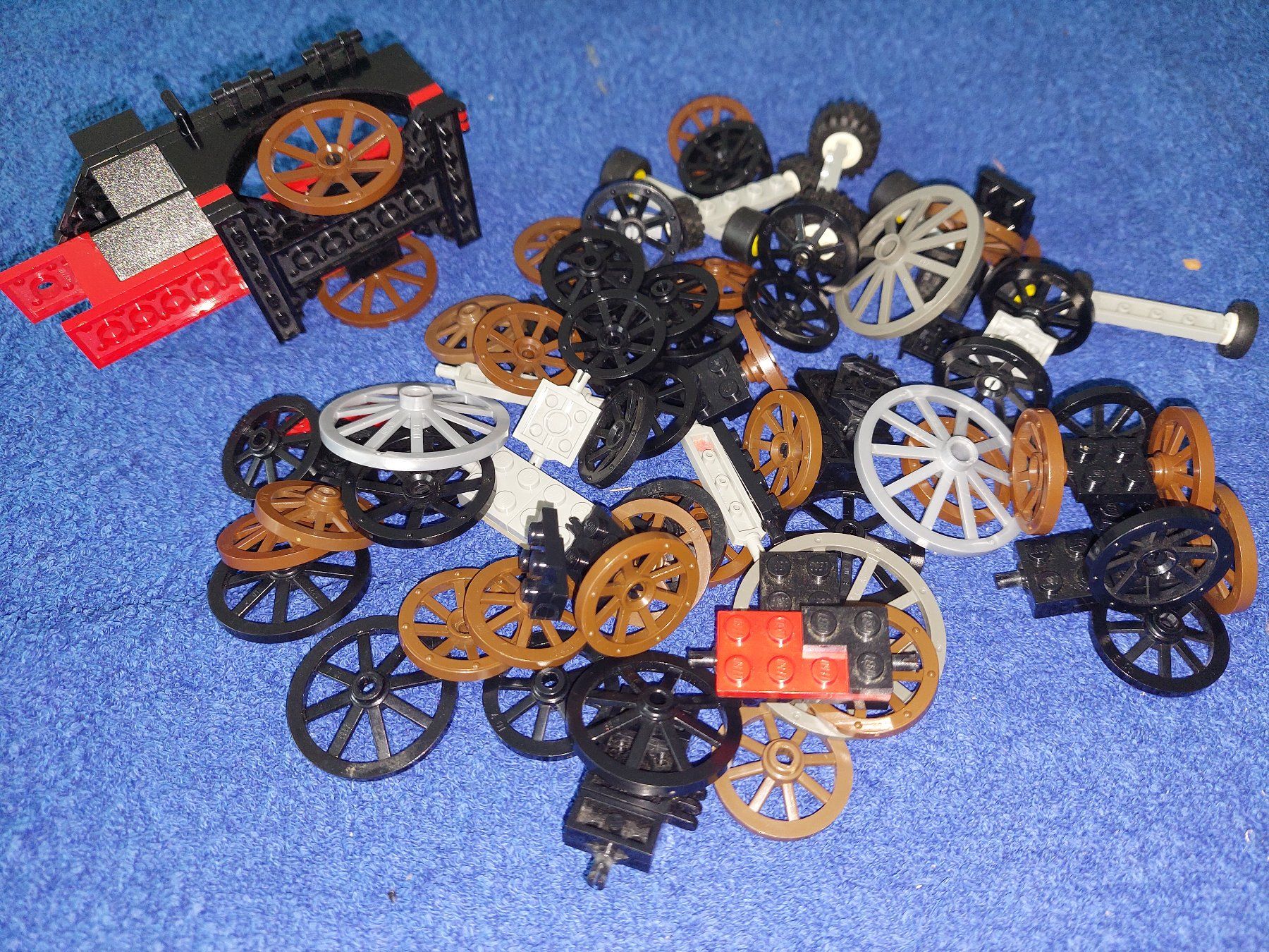 Lego Kit di costruzioni: Lego ältere Speichenräder – Usato da Altenrhein venduto da schalumpfi 1