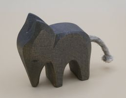 Ostheimer Elefant um 1990, Holz Höhe 6 cm, Rarität / NEU