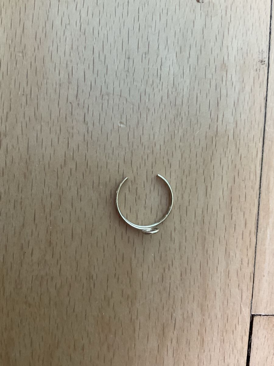 Anelli: Offener Ring silberfarben mit kleiner Spirale kaum gebraucht – Nuovo (secondo la descrizione) da Schaffhausen venduto da s.ehrb 3