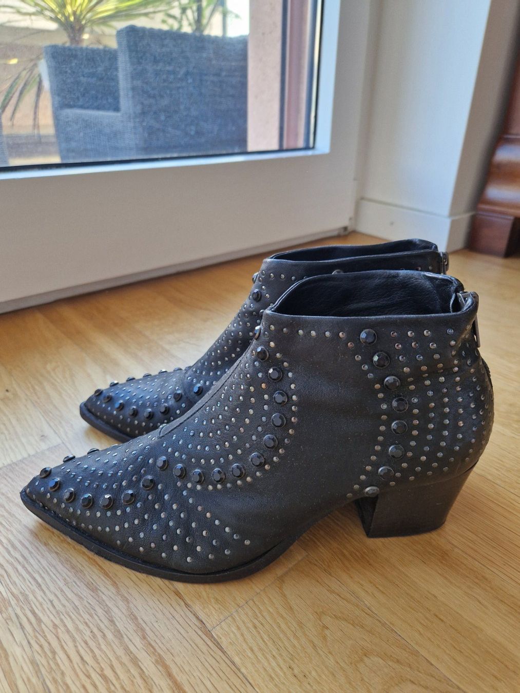Scarpe da donna: Bottines cuir noir T.40 – Usato da Genève venduto da celima48 2