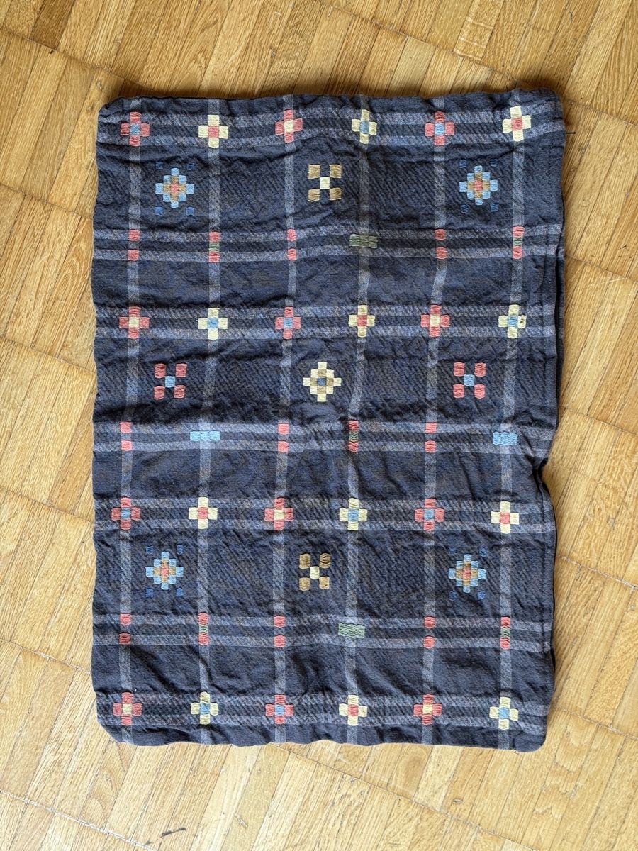 Cuscini: Cozy Plaid Pillow Cover – Nuovo (secondo la descrizione) da Effretikon venduto da expiredrice 1