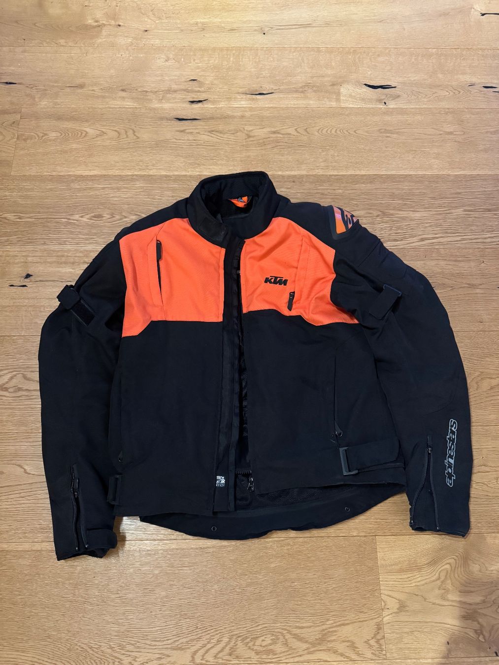 KTM Lotti di vestiti: KTM Motorrad Kombi – Usato da Schwanden-Brienz venduto da Moto_Simiii 1