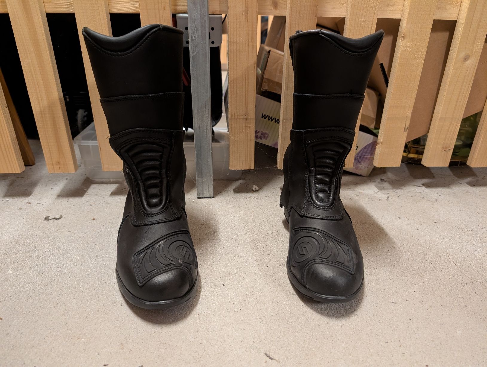 Damenschuhe: Damen Motorradstiefel Suomi Gr 38 – Gebraucht aus Zürich von the.baconing