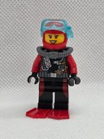 LEGO City cty0559 Scuba Diver, Female, Red Flippers