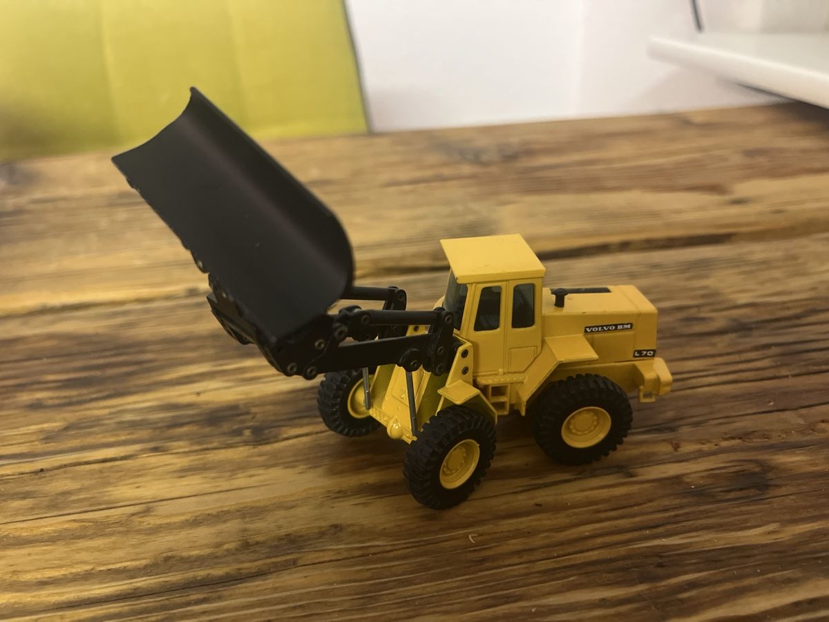 Volvo Modellini d'auto: Volvo BM L70 Radlader Modellauto gelb – Usato da Umiken venduto da mar_p7n9 1