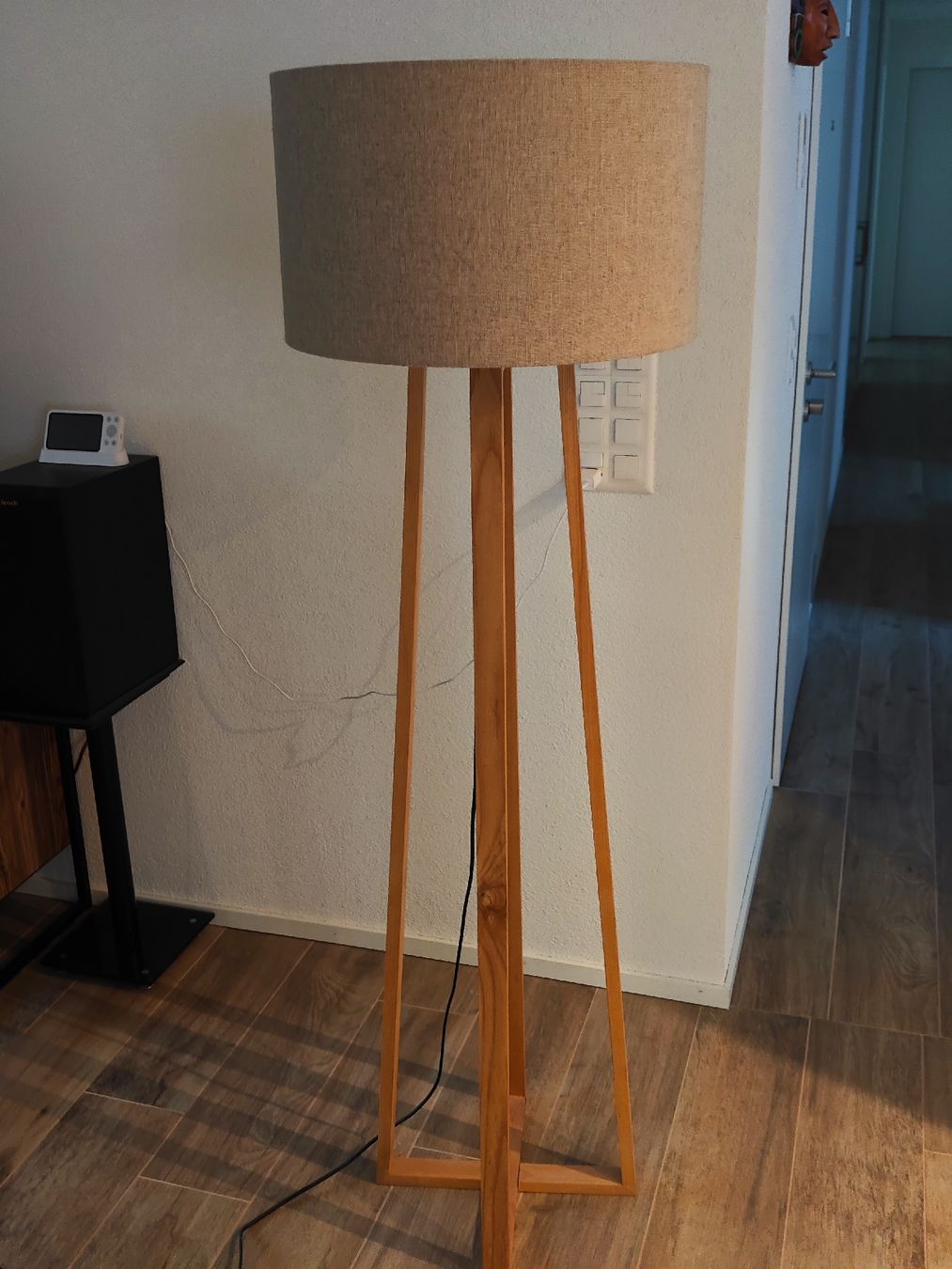 Lampes: Stehlampe / Wohnzimmerlampe – D'occasion à Goldau par uhupowerline
