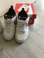 Neuwertig Original Nike Court Borough Grösse 29,5