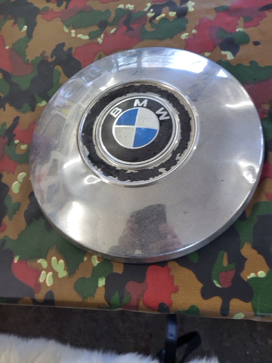 BMW Tutti pezzi di ricambio auto: BMW Radkappe / Felgendeckel - Original, – Usato da Balterswil venduto da Jeko1967