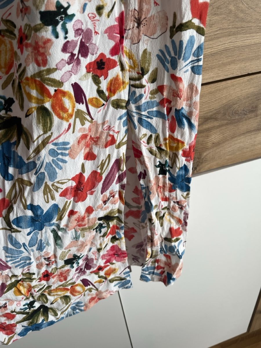 Robes: Kleid Blumenmuster Grösse M  – D'occasion à St. Gallen par ninananas 1