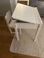 Kindertisch und Stuhl IKEA 