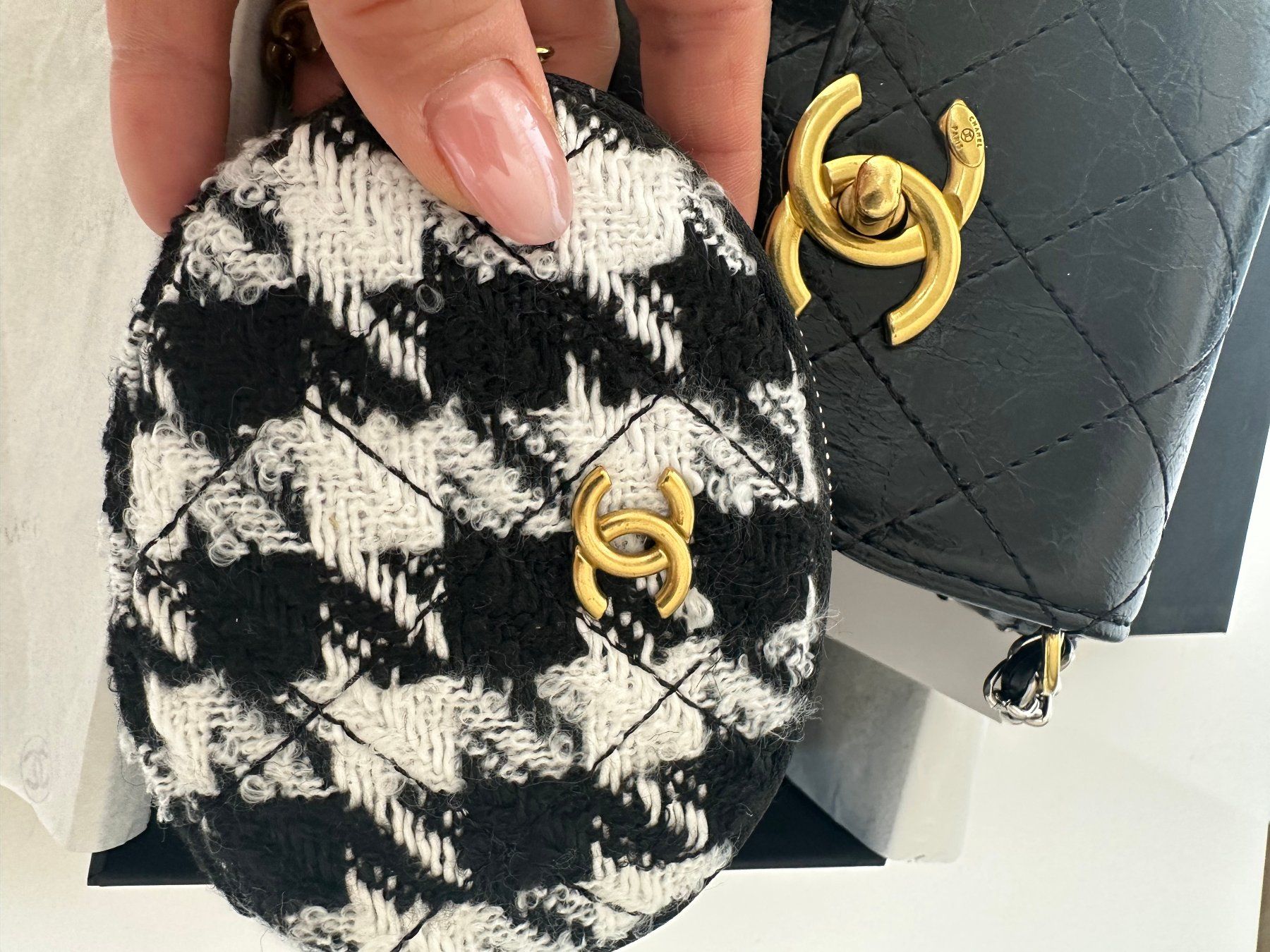 Chanel Taschen: Chanel Beauty VIP Set – Neu und originalverpackt aus Steinmaur von regenbogen052 3
