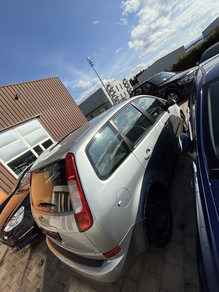 Ford Automobili: Ford Focus C-Max 1.6 Diesel – Usato da Flawil venduto da Ugurcameral 3