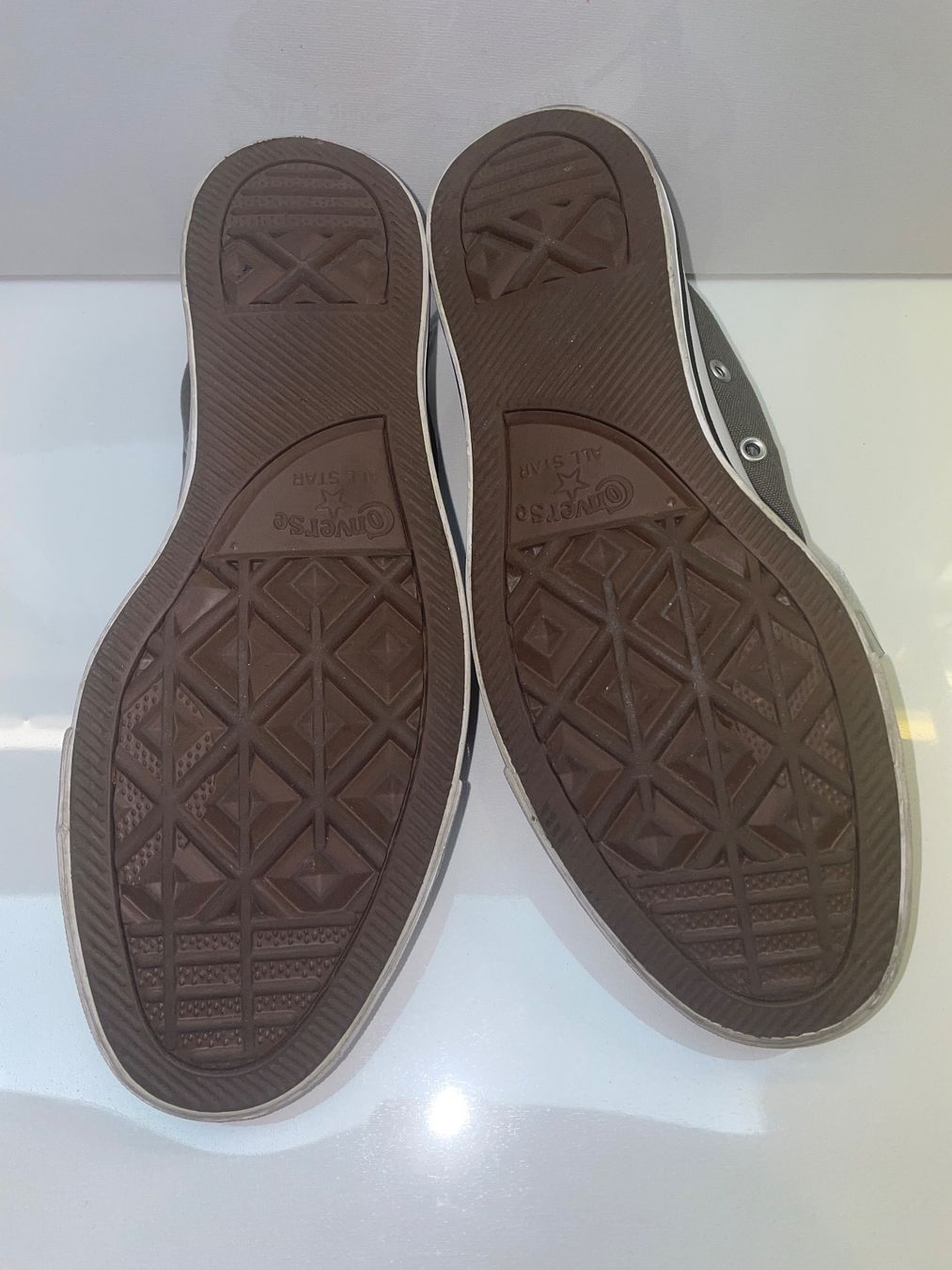 Converse Chaussures hommes: graue Converse 'All Star' in Grösse 42 – D'occasion à Wolfhausen par Mawere 2