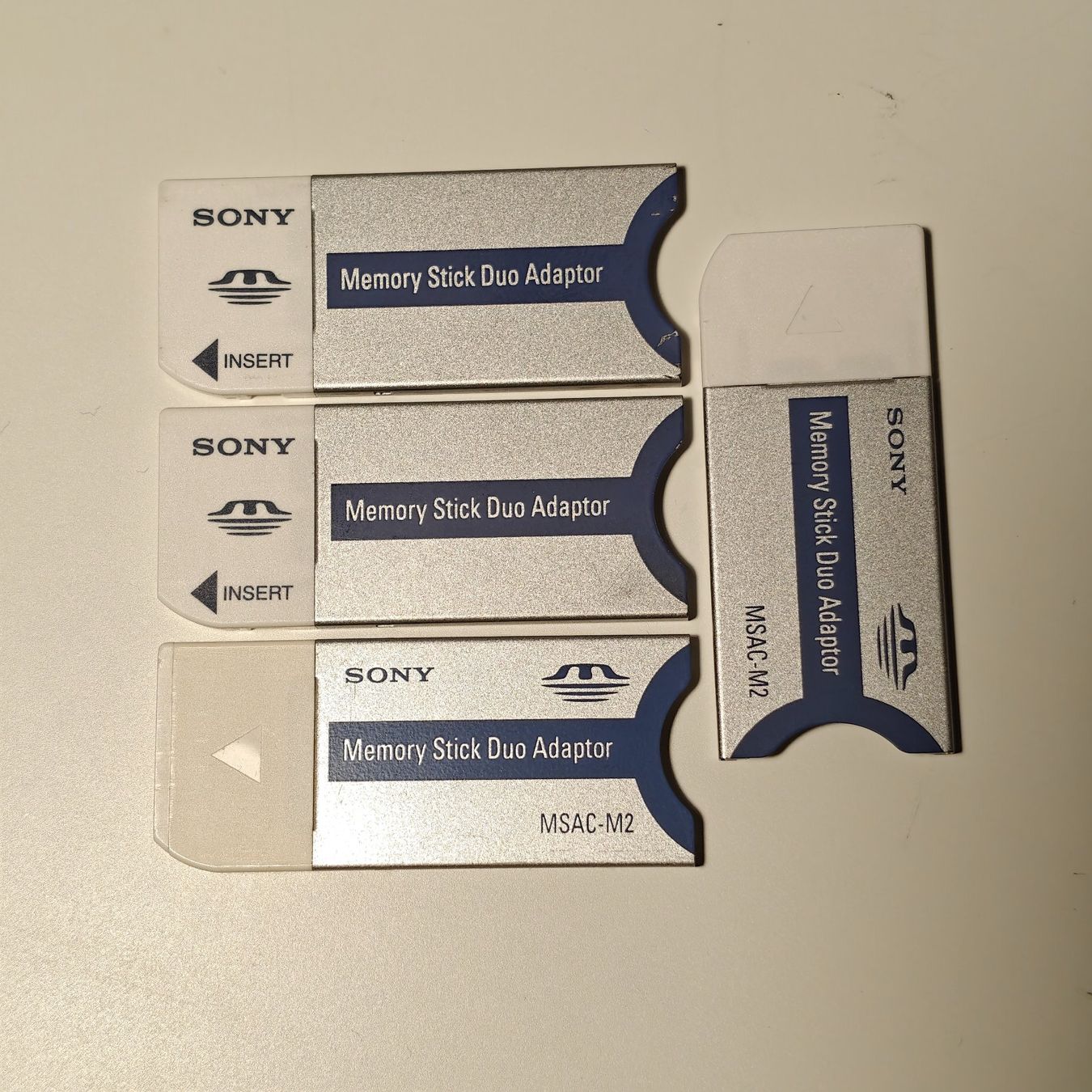 Laufwerke & Adapter: Sony Memory Stick Duo Adapter / 4 Stück – Gebraucht aus Thörishaus von vintagger