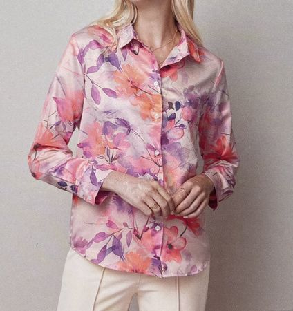 Elegante camicia di raso a fiori, perfetta per la primavera!