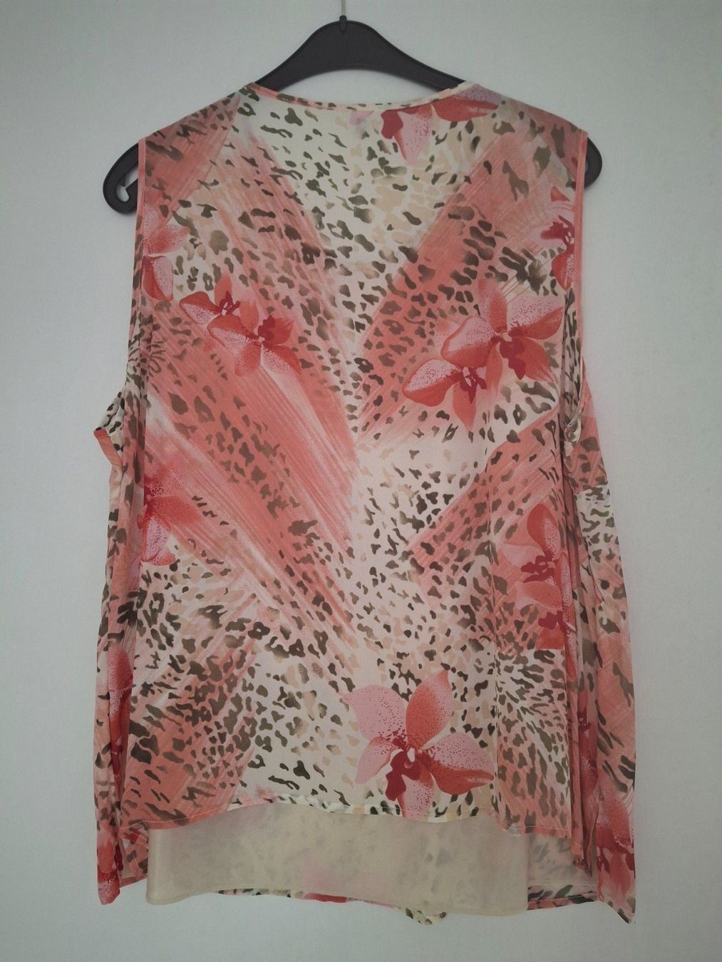 Camicette: Luftige Bluse mit Blumenmuster, Grösse 48, Top Zustand – Nuovo (secondo la descrizione) da WALTERSWIL SO venduto da thb_ybm8 4