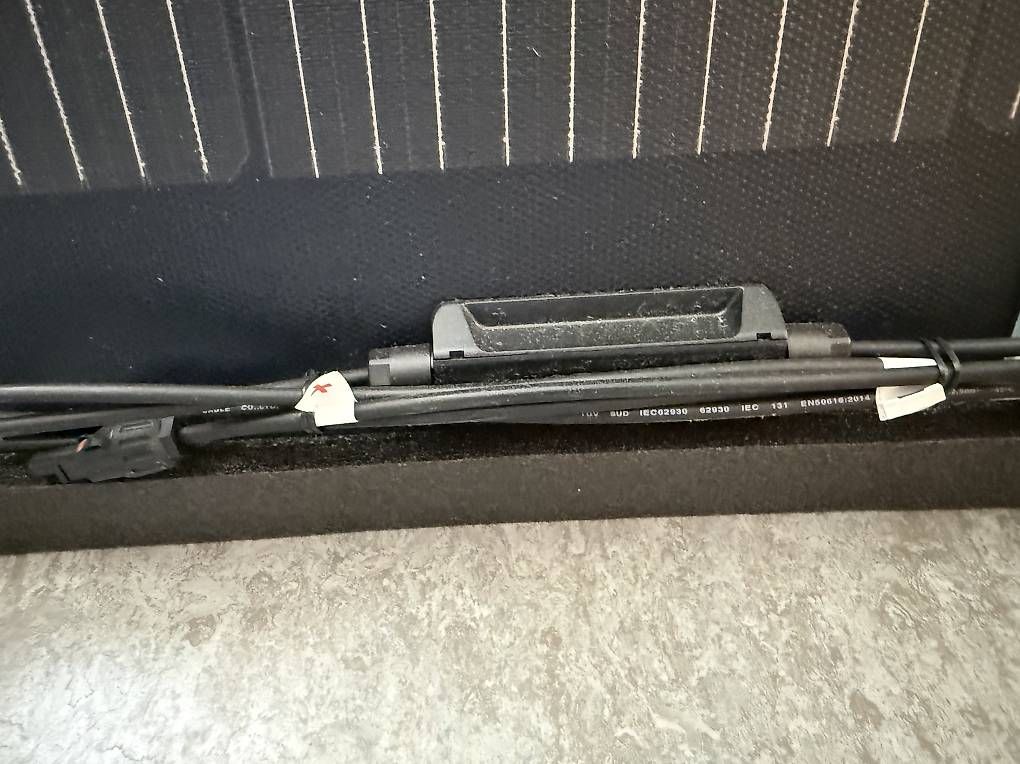 Ecoflow Solargeräte und Solarprodukte: Ecoflow Flexibles Solarpanel 100 Watt – Gebraucht aus Ehrendingen von Nicole_Wendenhorst 2