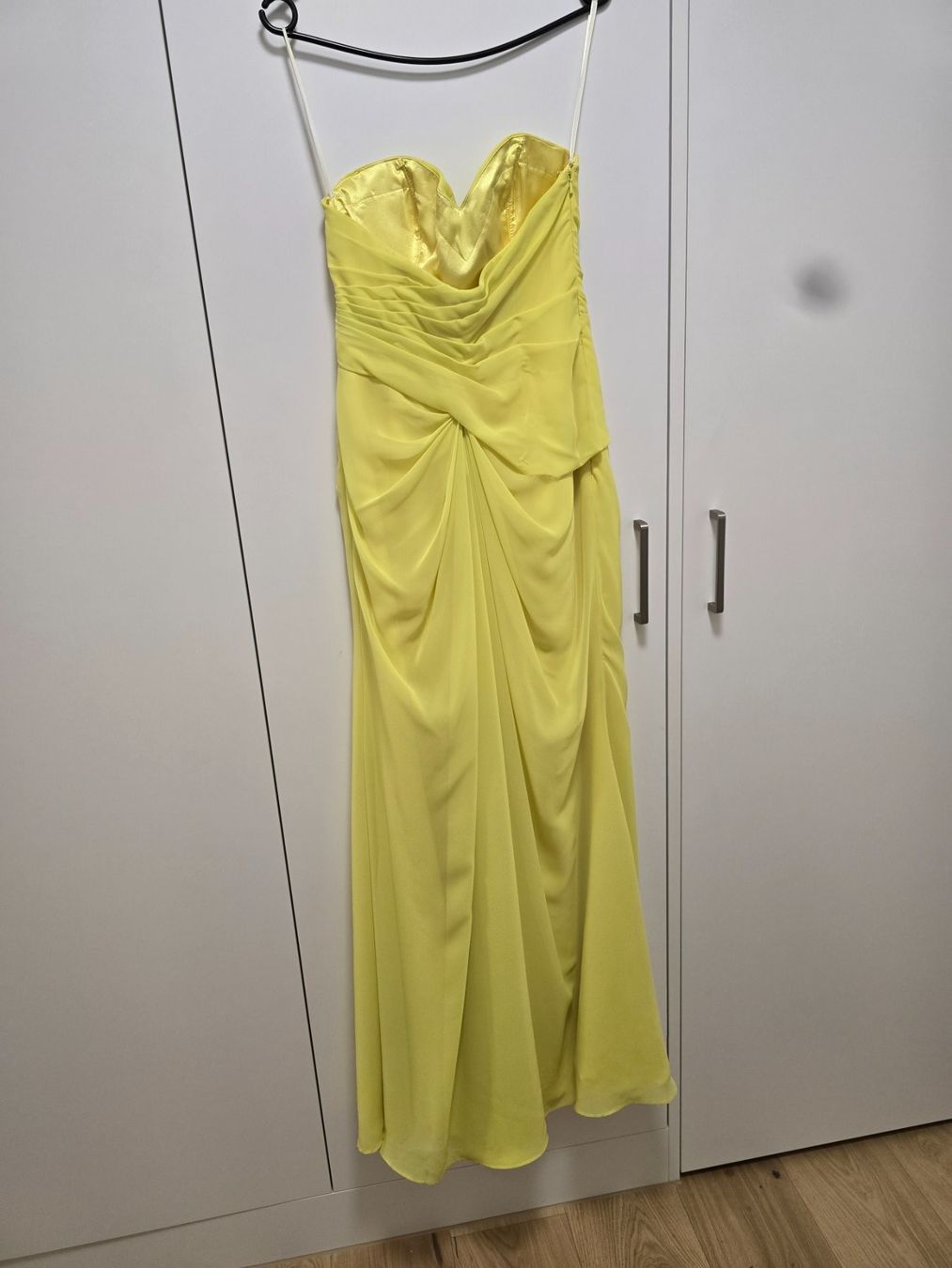 Vestiti: Abendkleid gelb – Usato da Rümlang venduto da Arsasladi 3
